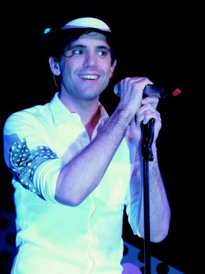 Mika in Spain